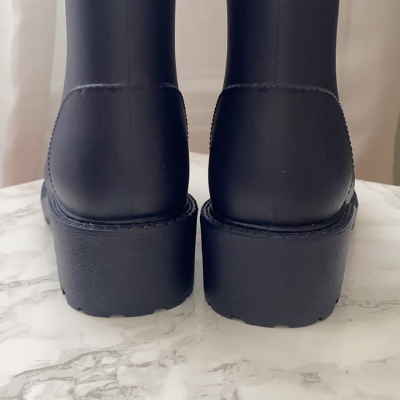 WOMENS RAIN BOOTS SIZE 37 - 6.5 WOMENS - Picture 5 of 5